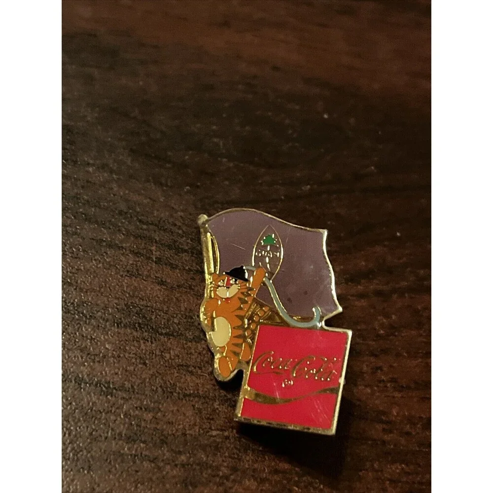 Vintage 1988 Seoul Olympics Coca Cola‎ Hodori Tiger Guam Flag Lapel Pin